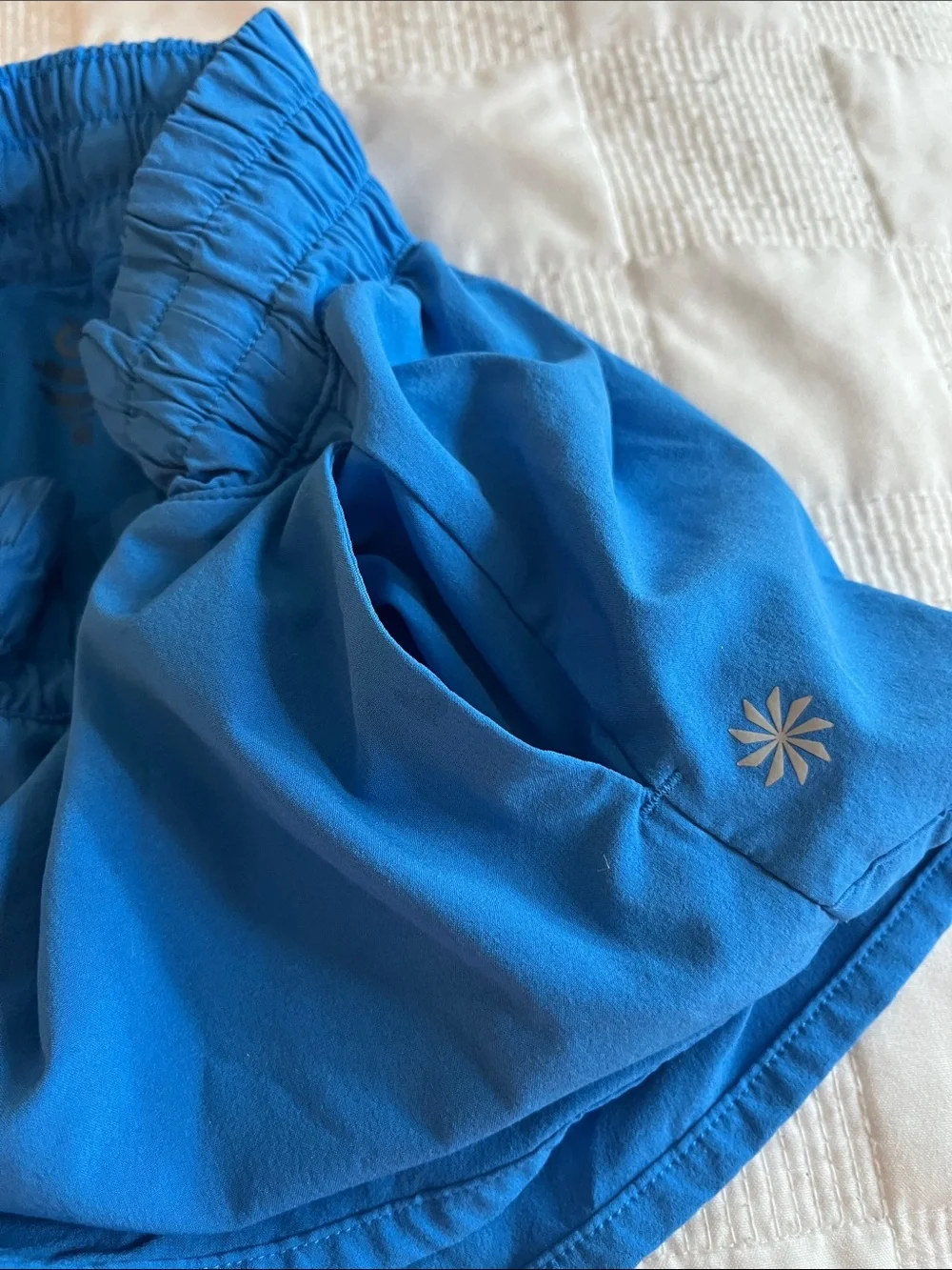 Athleta BLUE Girls' Performance RUN FREE Shorts with Built-In Liner